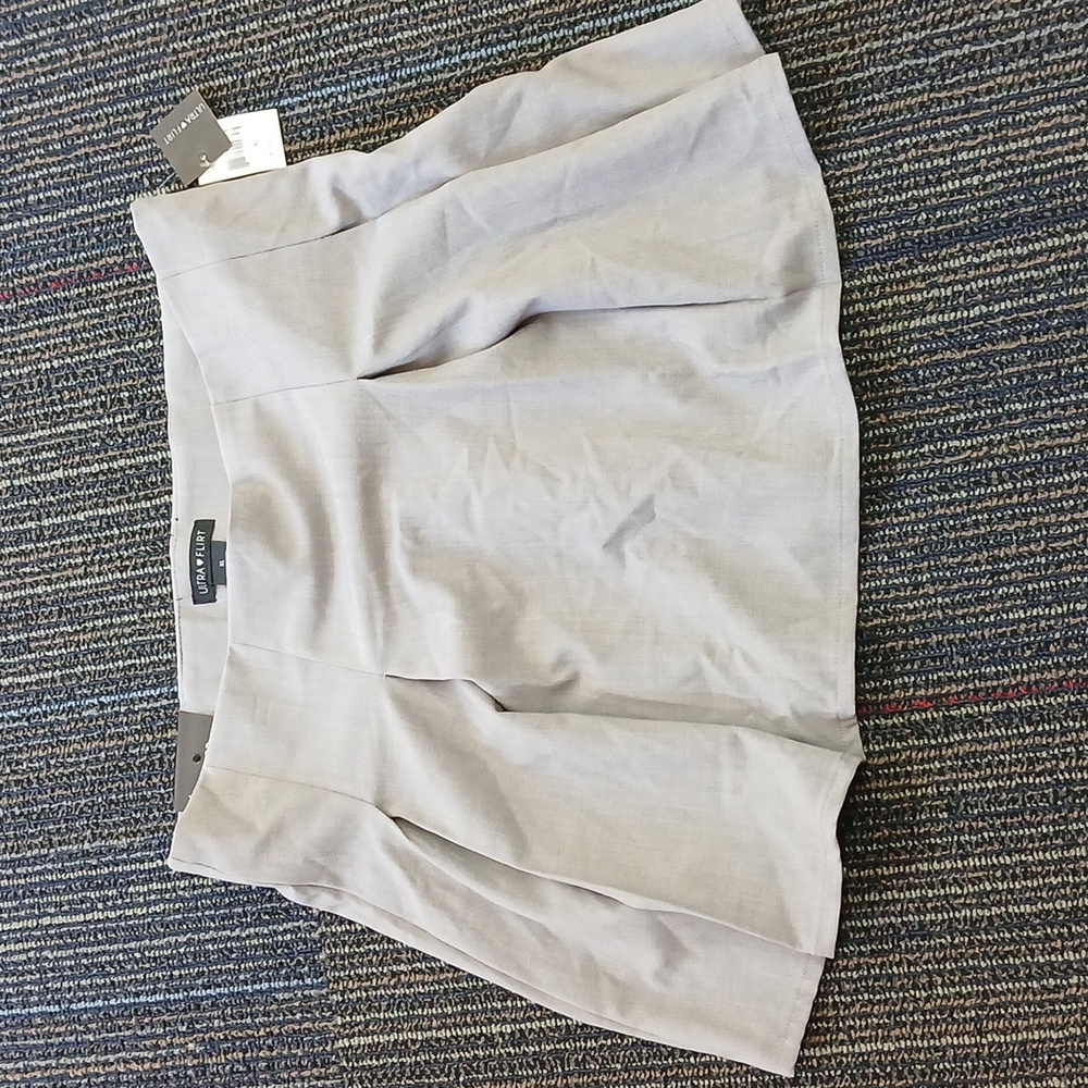 NWT Ultra Flirt Pleated Mini Skirt Gray Girls XL